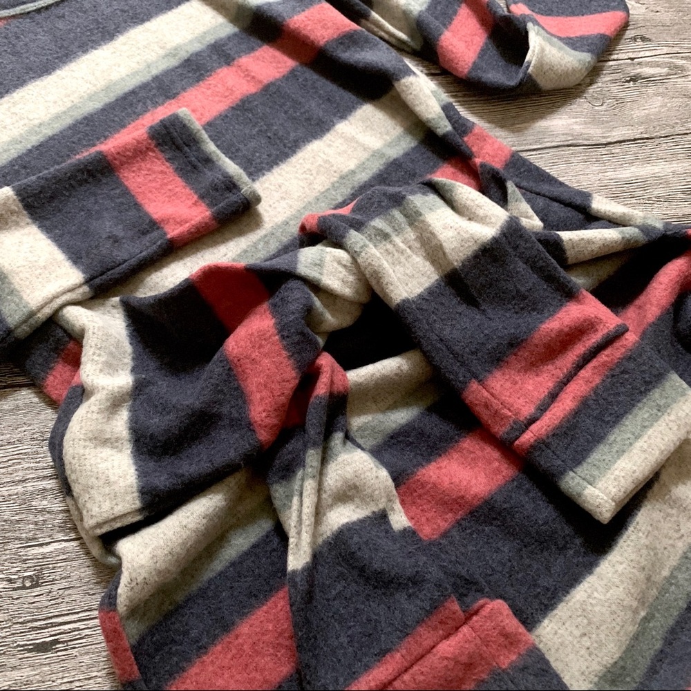 Striped Long Sleeve Belted Dress - Picture 5 of 8